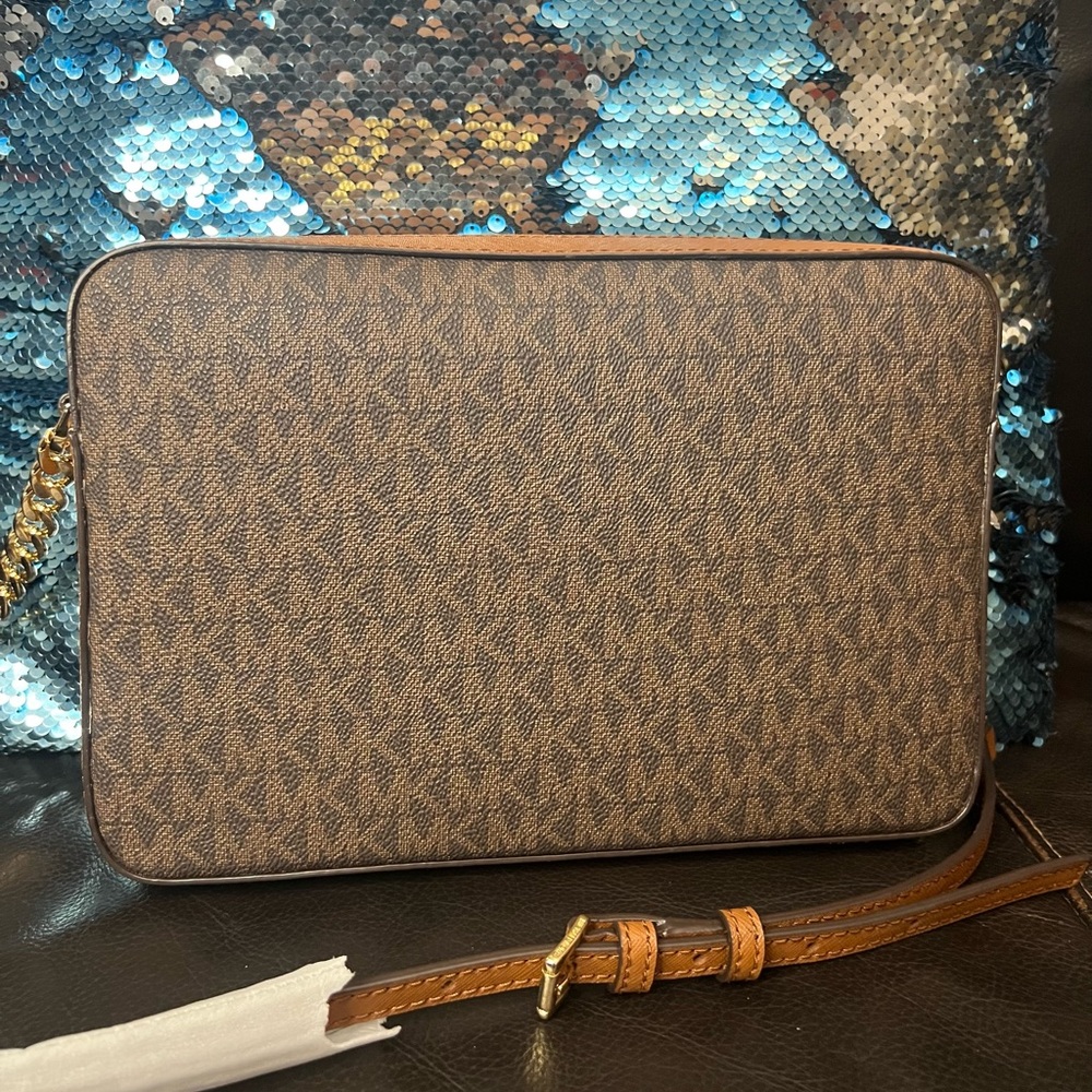 Michael Kors EW Crossbody Bag - Picture 2 of 7